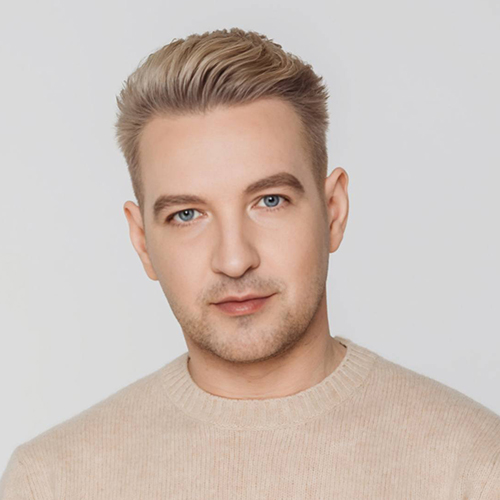 Илья Викторов